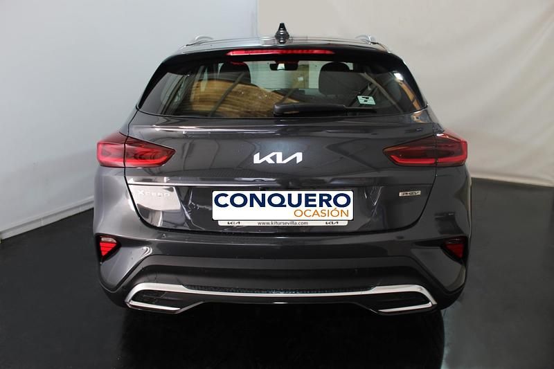 Usado Kia XCeed 141 CV (103 kW) 2023 Gris SUV