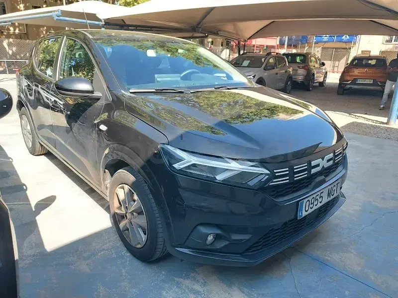 Usado Dacia Sandero Essentiel 101 CV (74 kW) 2023 Negro Berlina