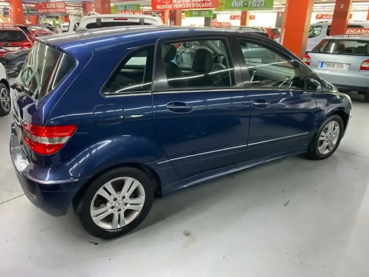 Usado Mercedes B170 116 CV (85 kW) 2006 Azul Monovolumen