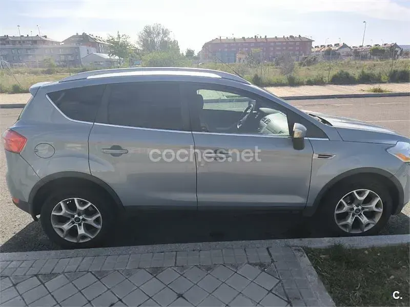 Usado Ford Kuga Trend 136 CV (100 kW) 2010 Azul SUV