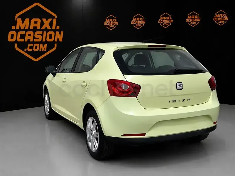 Usado Seat Ibiza Reference 85 CV (62 kW) 2008 Verde Berlina