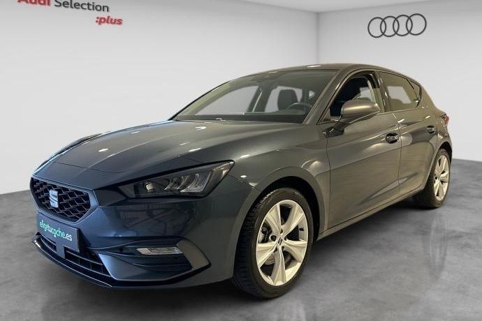 Gris Usado 2023 Seat Leon FR Berlina | 26.500 € (Un poco caro) - Imagen 1/4