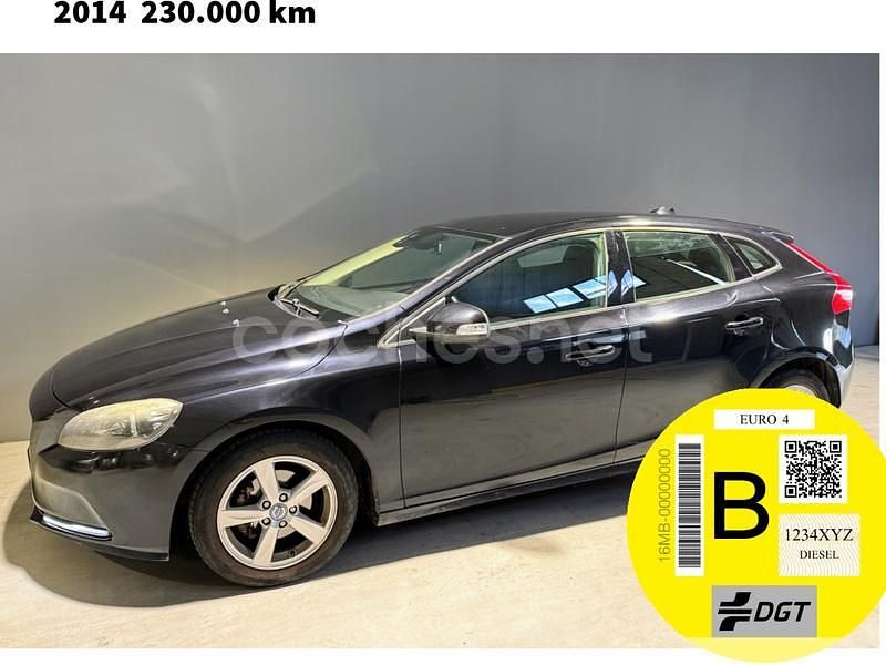 Negro Usado 2014 Volvo V40 Kinetic Familiar | 7000 € (Buen precio) - Imagen 1/4