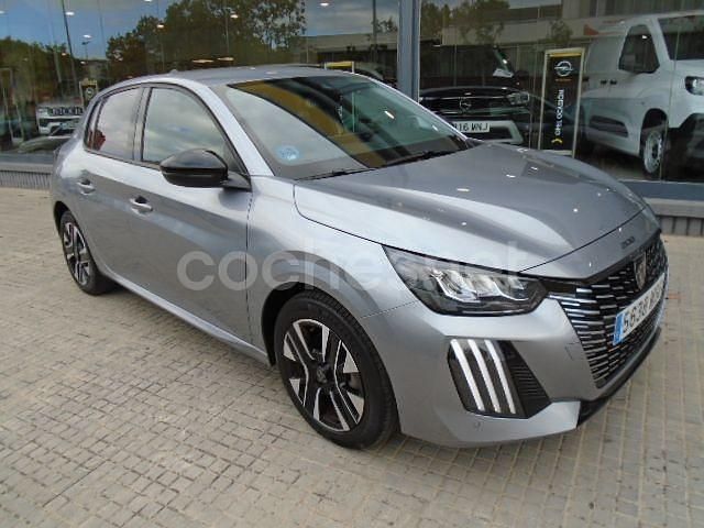 Usado Peugeot 208 Allure 100 CV (73 kW) 2024 Gris / plata Utilitario