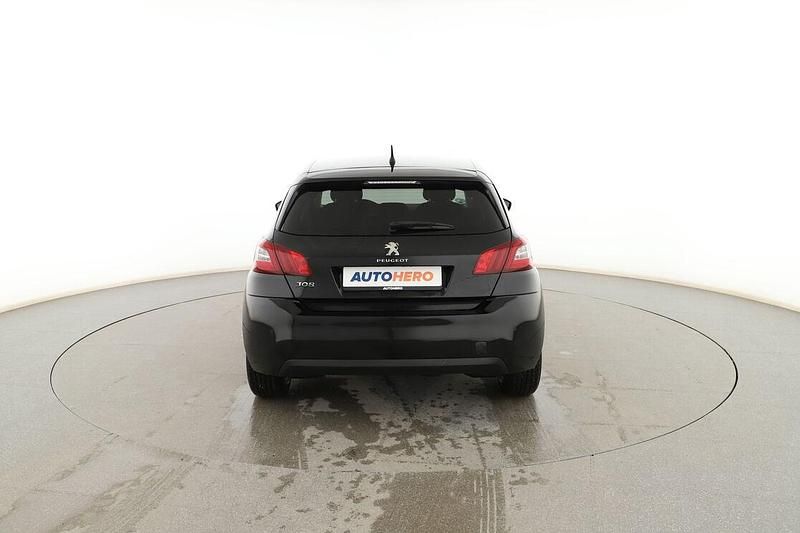 Usado Peugeot 308 Style 100 CV (73 kW) 2017 Negro Berlina