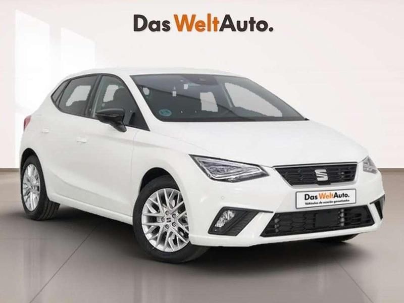 Blanco Usado 2024 Seat Ibiza FR Utilitario | 18.400 € (Precio justo) - Imagen 1/4