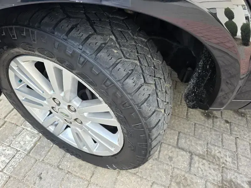 Usado Land Rover Discovery 4 SE 245 CV (180 kW) 2010 Azul SUV