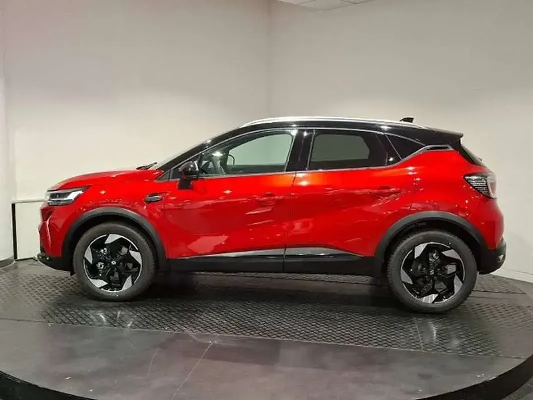 Usado Renault Captur Techno 101 CV (74 kW) 2026 Rojo SUV