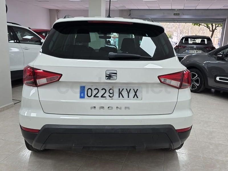 Usado Seat Arona Style 95 CV (69 kW) 2019 Blanco SUV