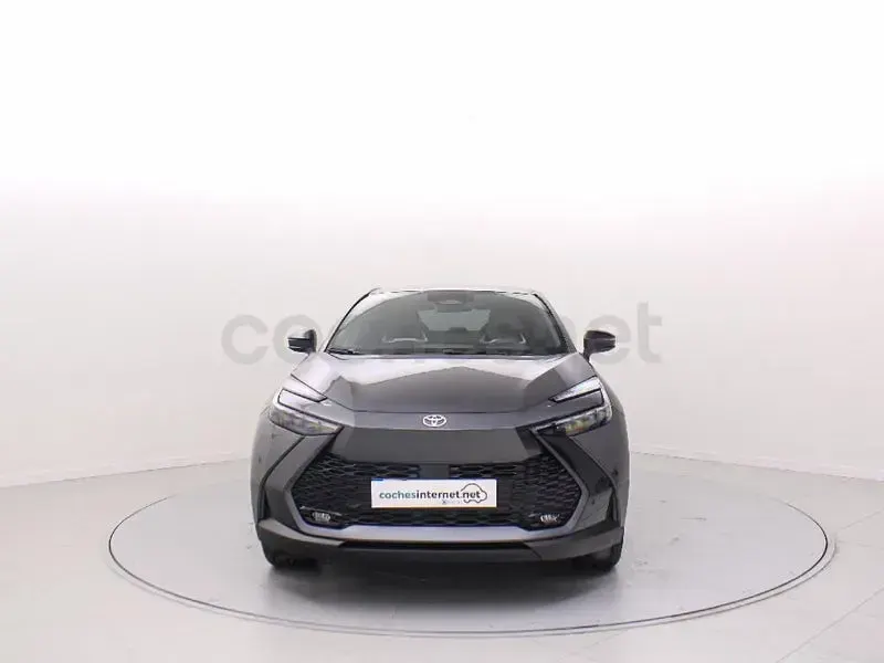 Usado Toyota C-HR Advance 140 CV (102 kW) 2025 Gris / plata SUV