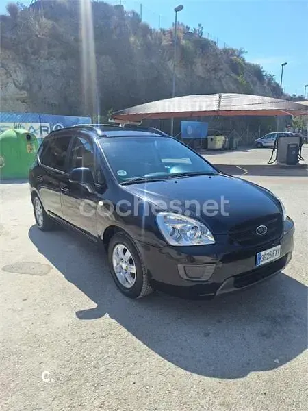 Usado Kia Carens 140 CV (102 kW) 2007 Negro Monovolumen