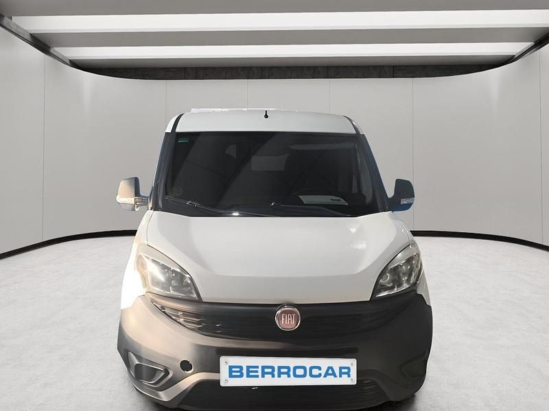 Usado Fiat Doblò 90 CV (66 kW) 2015 Blanco Monovolumen