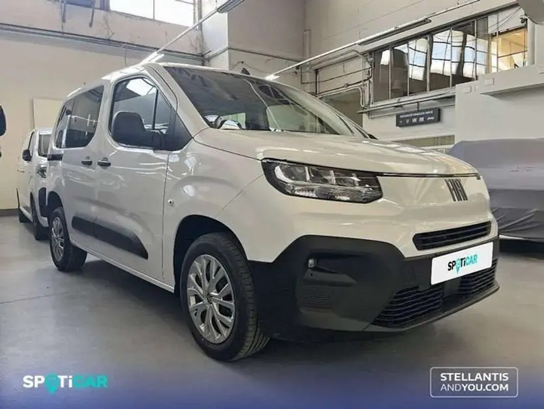 Nuevo Fiat Doblò 102 CV (75 kW) 2026 Blanco Monovolumen