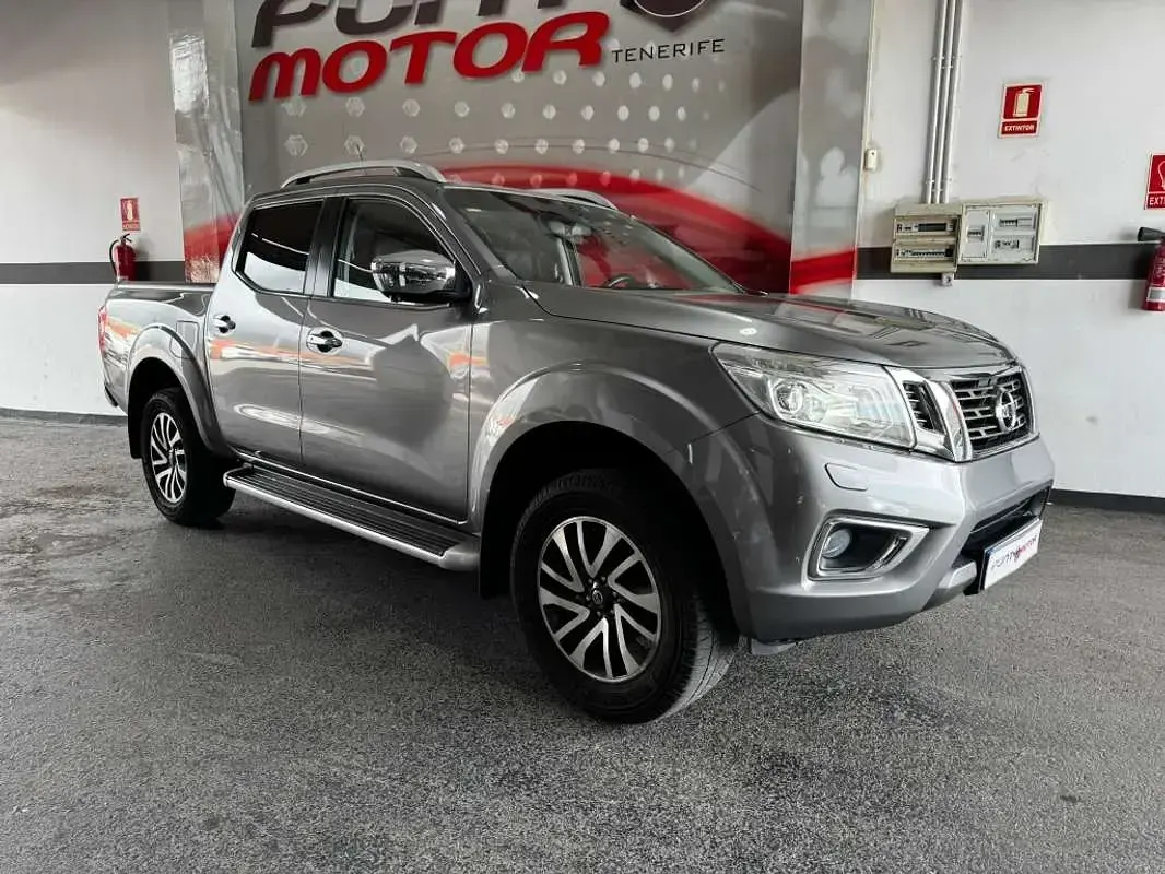 Usado Nissan Navara Tekna 190 CV (139 kW) 2019 Gris Pickup/Camioneta