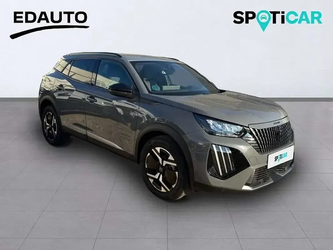 Usado Peugeot 2008 Allure 102 CV (75 kW) 2024 Gris SUV
