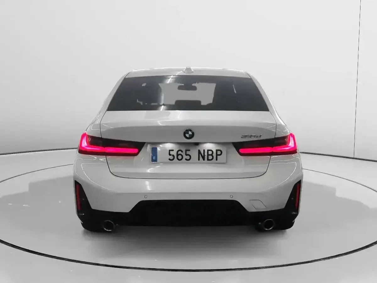 Usado BMW 318 Comfort Edition 150 CV (110 kW) 2025 Blanco Berlina