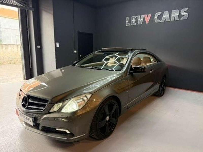 Usado Mercedes E350 Elegance 231 CV (169 kW) 2009 Beige Coupe