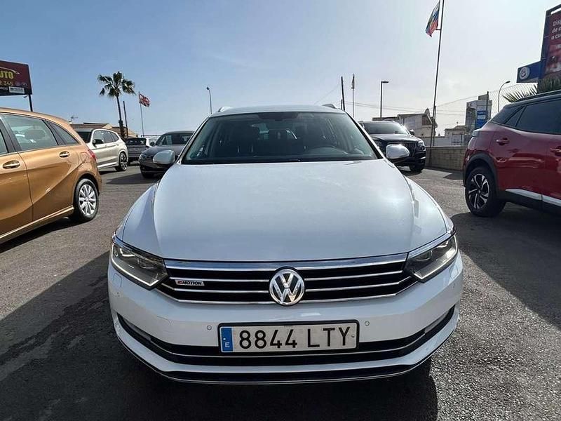 Usado VW Passat Sportline 239 CV (175 kW) 2015 Blanco Berlina