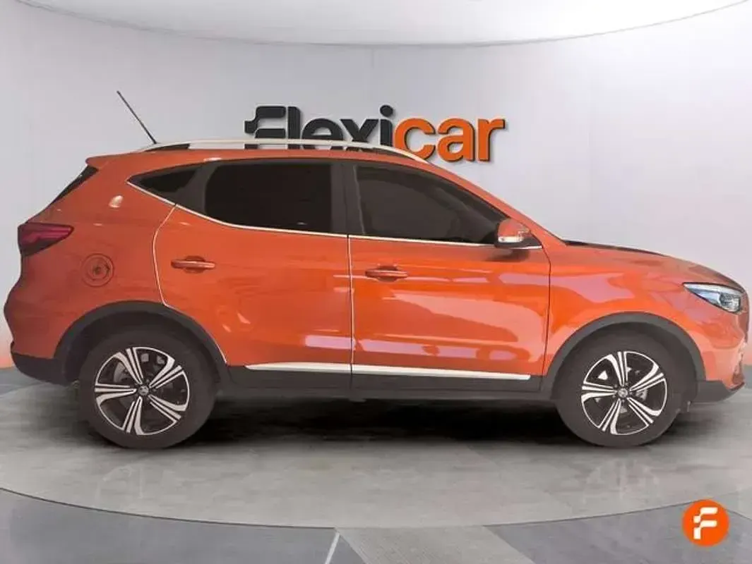 Usado MG ZS Comfort 106 CV (77 kW) 2024 Naranja SUV
