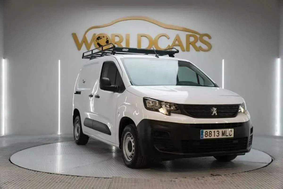 Usado Peugeot Partner 101 CV (74 kW) 2023 Blanco Monovolumen