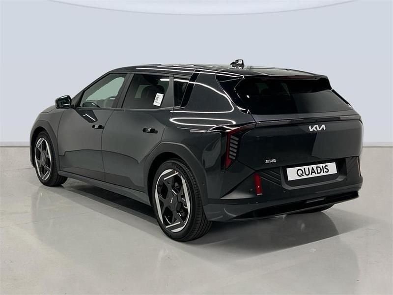 Nuevo Kia EV4 Launch Edition 150 kW (204 CV) 2026 Dark penta metal Berlina