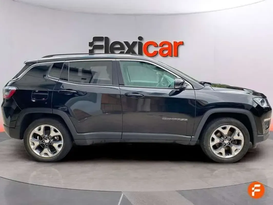 Usado Jeep Compass Limited 140 CV (102 kW) 2018 Negro SUV