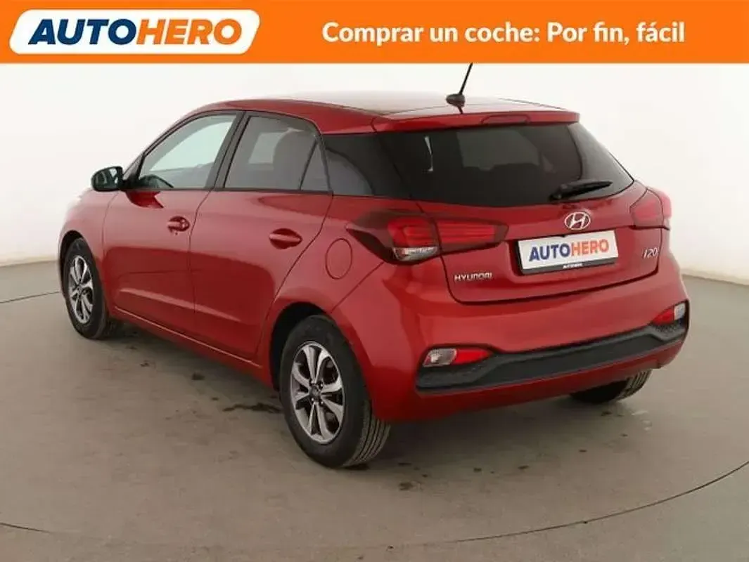 Usado Hyundai i20 84 CV (61 kW) 2020 Rojo Utilitario