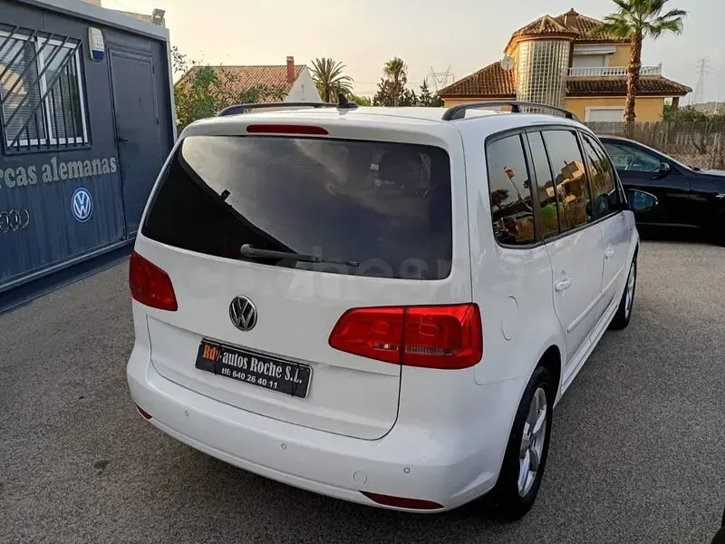 Usado VW Touran Sport 140 CV (102 kW) 2012 Blanco Monovolumen
