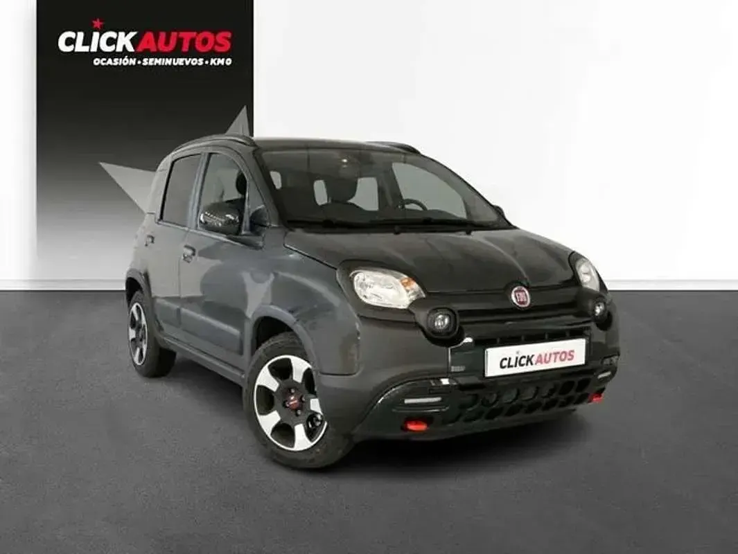 Usado Fiat Panda Cross Cross 71 CV (52 kW) 2023 Verde Utilitario