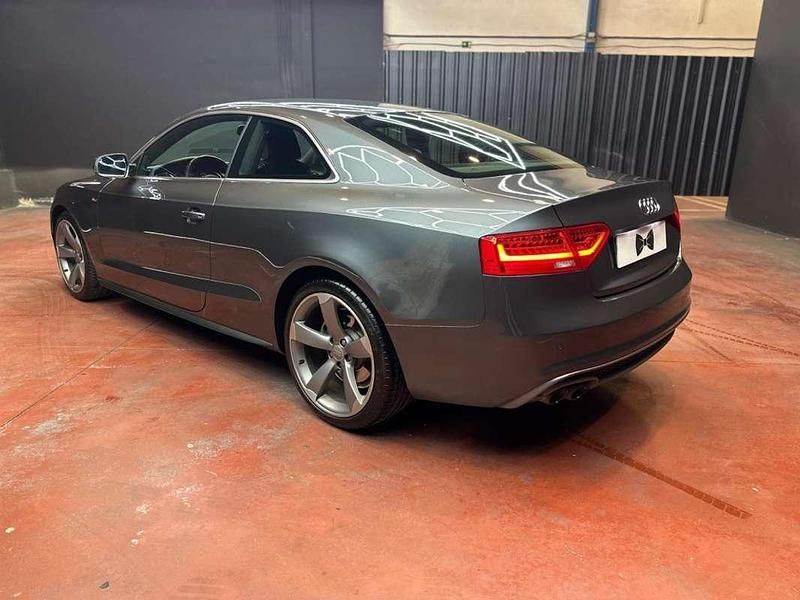 Usado Audi A5 S-Line 177 CV (130 kW) 2014 Gris / plata Coupe