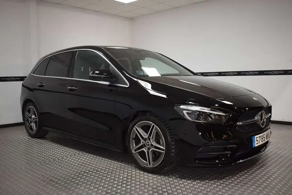 Usado Mercedes B200 150 CV (110 kW) 2023 Negro Monovolumen