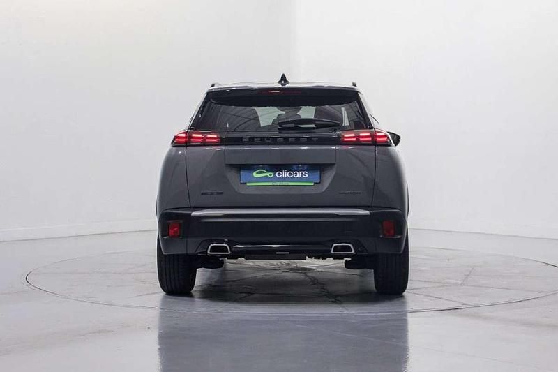 Usado Peugeot 2008 Allure 136 CV (100 kW) 2025 Gris SUV