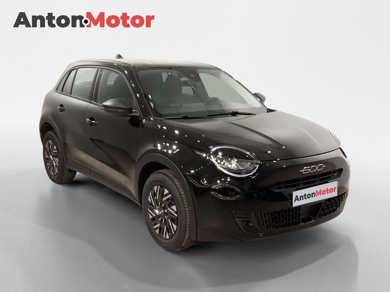 Nuevo Fiat 600 100 CV (73 kW) 2025 Negro SUV