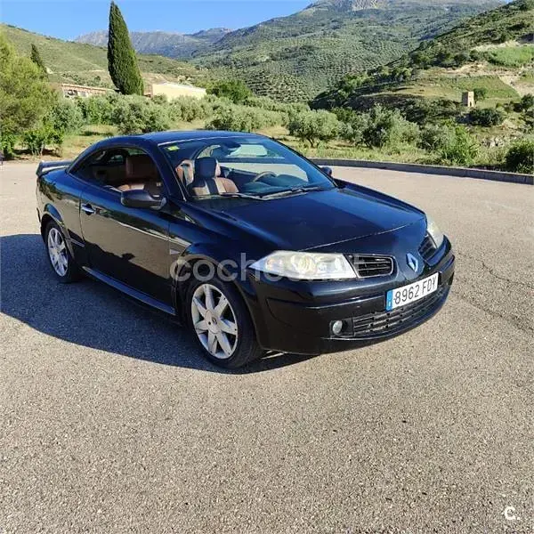 Usado Renault Mégane Cabriolet Authentique 110 CV (80 kW) 2006 Negro Descapotable