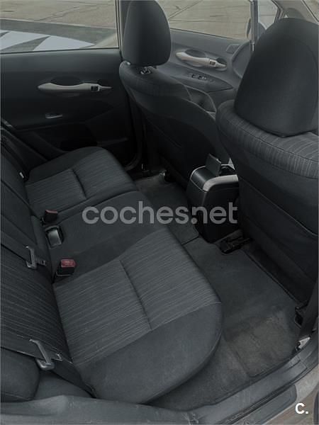 Usado Toyota Auris Luna 126 CV (92 kW) 2007 Gris / plata Utilitario