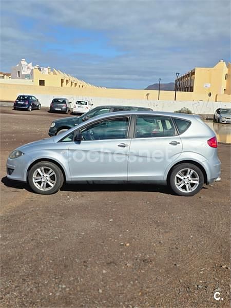 Usado Seat Altea Reference 102 CV (75 kW) 2007 Azul Monovolumen