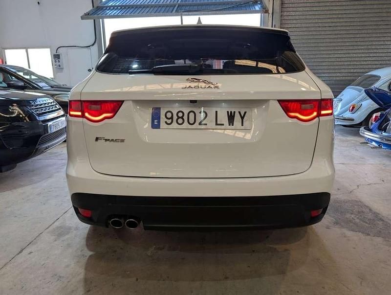 Usado Jaguar F-Pace R-Sport 179 CV (131 kW) 2021 SUV