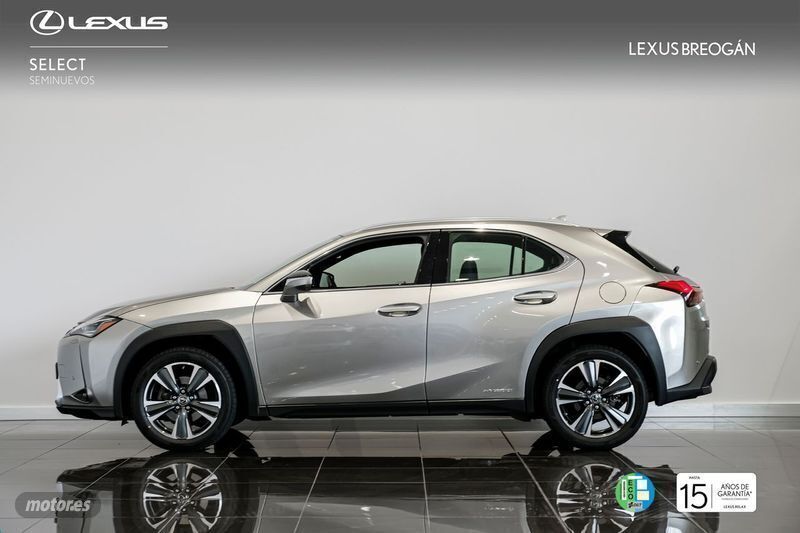 Usado Lexus UX 250h Executive Line 184 CV (135 kW) 2020 Plateado SUV