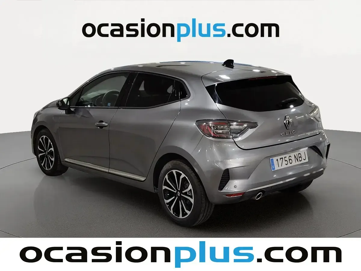 Usado Renault Clio Techno 91 CV (66 kW) 2025 Gris Utilitario