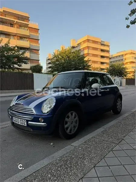 Usado Mini Cooper 115 CV (84 kW) 2003 Azul Utilitario