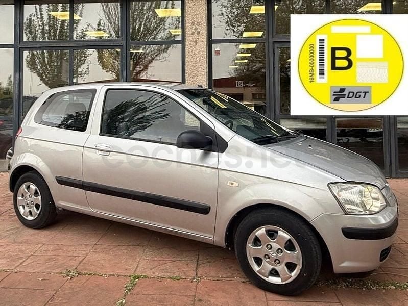 Usado Hyundai Getz 63 CV (46 kW) 2003 Gris / plata Utilitario
