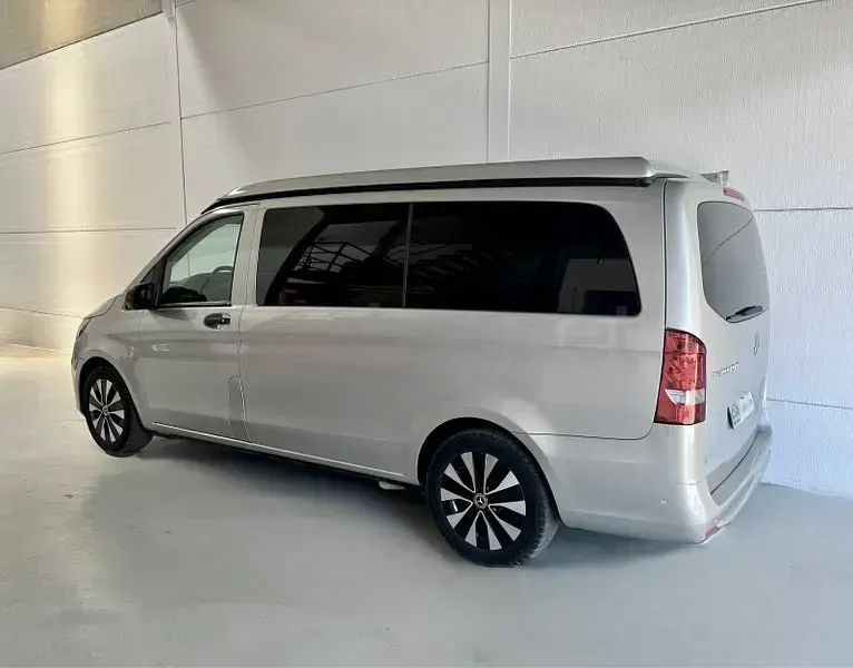 Usado Mercedes V220 Marco Polo 163 CV (119 kW) 2021 Gris / plata Monovolumen