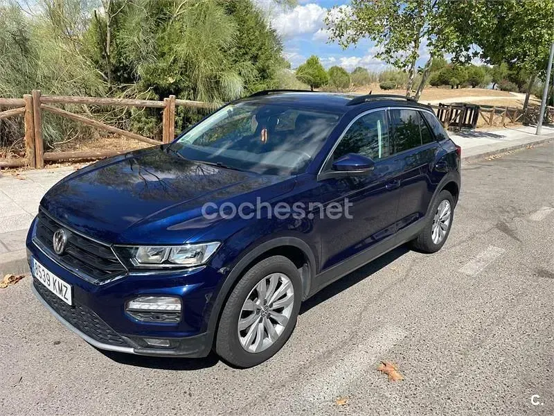 Usado VW T-Roc Advance 115 CV (84 kW) 2018 Azul SUV
