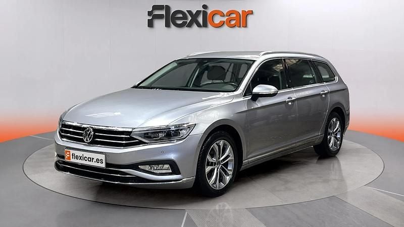 Usado VW Passat 190 CV (139 kW) 2020 Gris Familiar