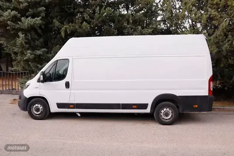Usado Fiat Ducato 136 CV (100 kW) 2021 Blanco Van