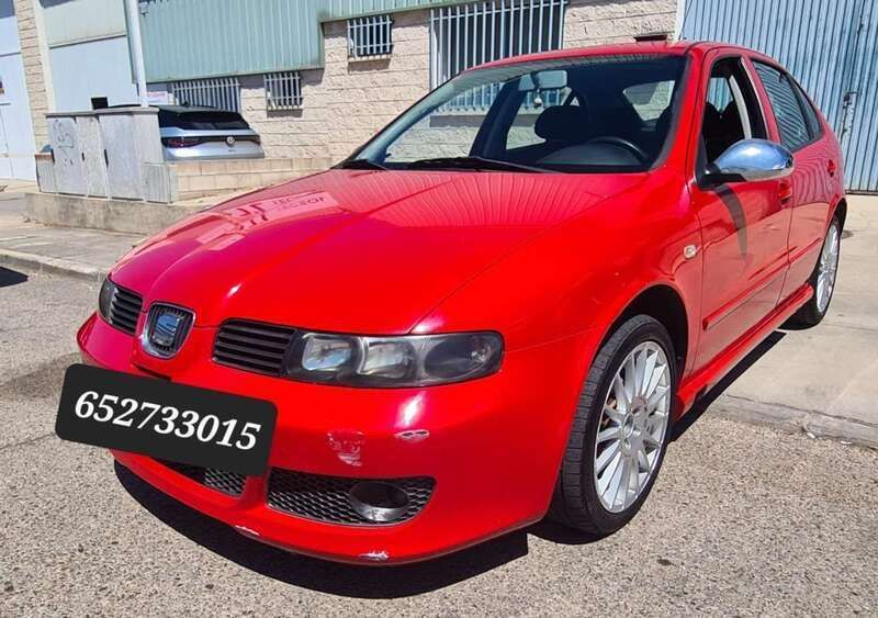 Rojo Usado 2005 Seat Leon Sport Utilitario | 2500 € (Buen precio) - Imagen 1/4