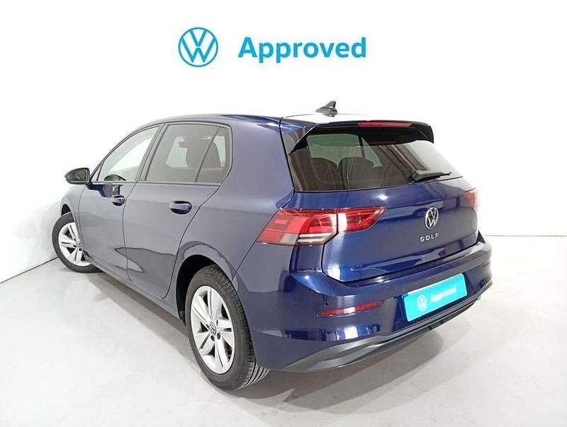 Usado VW Golf VIII Life 131 CV (96 kW) 2021 Azul Utilitario