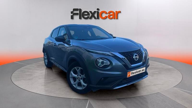Usado Nissan Juke Acenta 114 CV (83 kW) 2020 Gris SUV