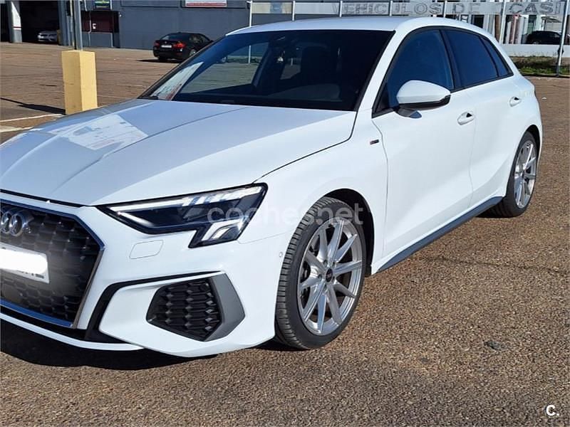 Usado Audi A3 S-Line 116 CV (85 kW) 2021 Blanco Berlina