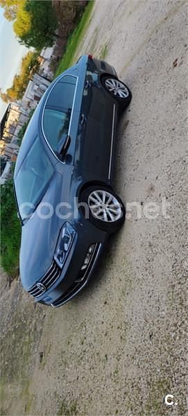 Usado VW Passat Advance 140 CV (102 kW) 2011 Gris / plata Familiar